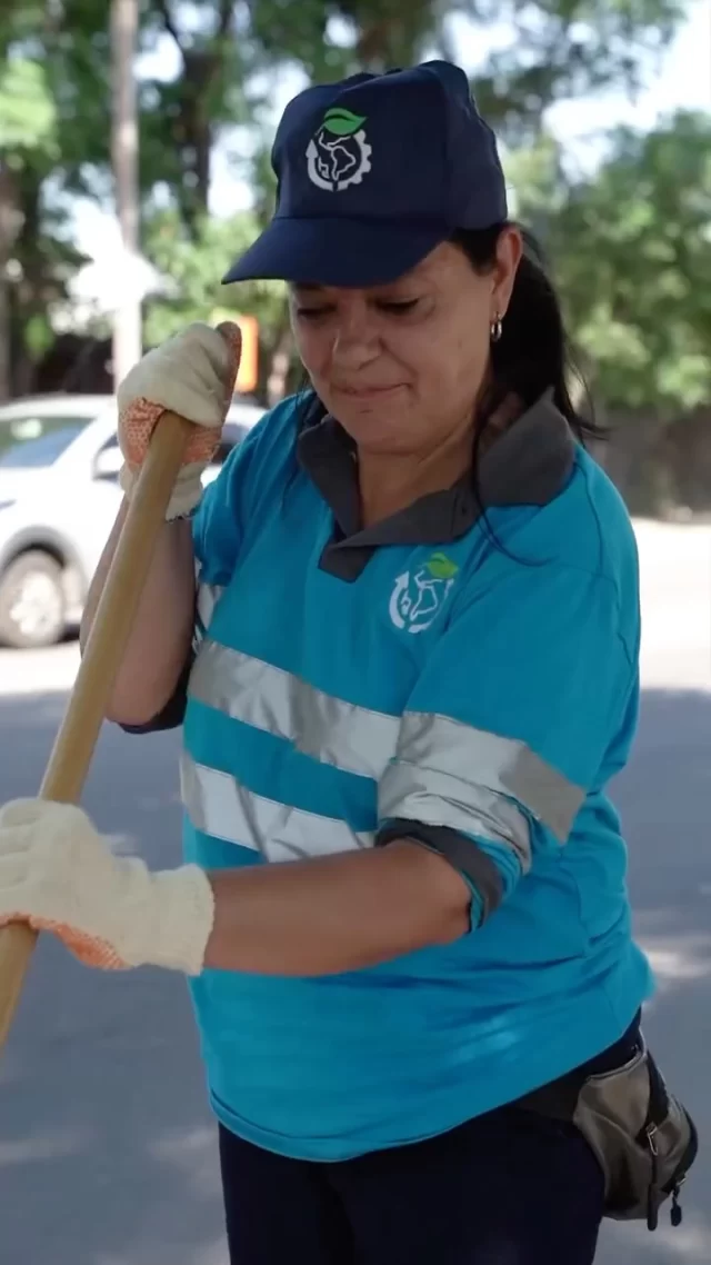 ¡Más presencia en las calles! 👋
Nos estamos moviendo para estar donde nos necesitás. Sumamos más fuerza a nuestros operativos de barrido para cubrir más zonas y que el servicio llegue mejor a cada vecino. 💨🧹

Desde nuestro lugar, seguimos poniéndole todo para que la ciudad esté como a vos te gusta.

#CórdobaHace #CórdobaSigue
