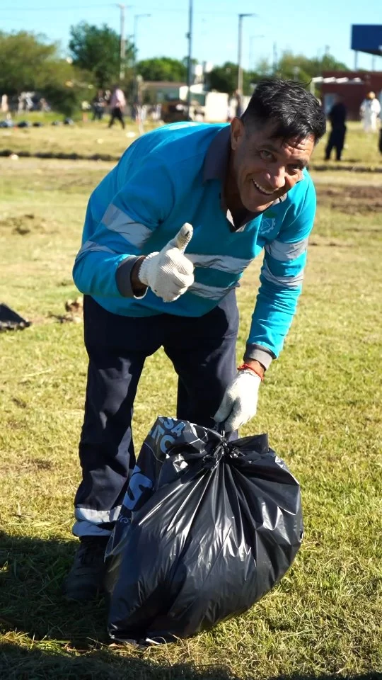 ✅️ Operativo en Sol Naciente

Junto a nuestros equipos de desmalezado y servicios especiales estuvimos por Sol Naciente, despejando el espacio para el disfrute de los vecinos 🍃✨️

#CórdobaHace #CórdobaSigue