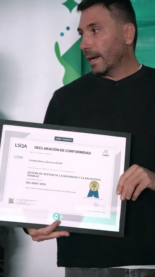 ¡La excelencia como bandera! 🙌

✅Una vez más logramos la certificamos de normas de calidad ISO y nos llena de orgullo. 

🧐¿Y por qué es importante? Porque entendemos la relevancia de que los recursos aportados por los contribuyentes para obras y servicios sean utilizados de manera eficiente y responsable. Y esto se logra, justamente, estandarizando y optimizando procesos internos. 

En una jornada de celebración entregamos además los certificados a quienes realizaron los cursos de RCP, una herramienta importante en términos de seguridad y cuidado de nuestros equipos. ❤️

#CórdobaHace #CórdobaSigue