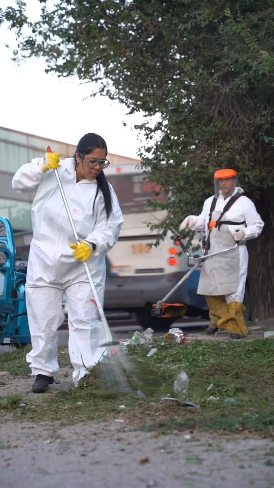 ✨️ ¡Sumamos nuevo servicio! 

🍃 Escuchamos y damos respuesta, asi trabajamos desde la gestión del Intendente @danielpasseriniok. Por eso, sumamos desmalezado a los cordones y veredas de la zona de la ciudad. 

✅️ #CórdobaHace #CórdobaSigue